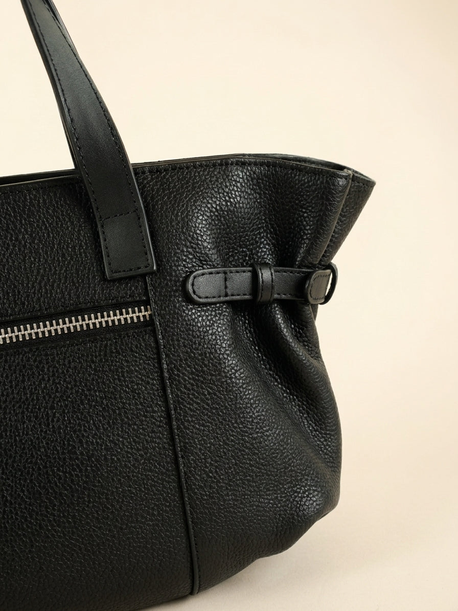 Célia Sac bandoulière tout cuir Noir