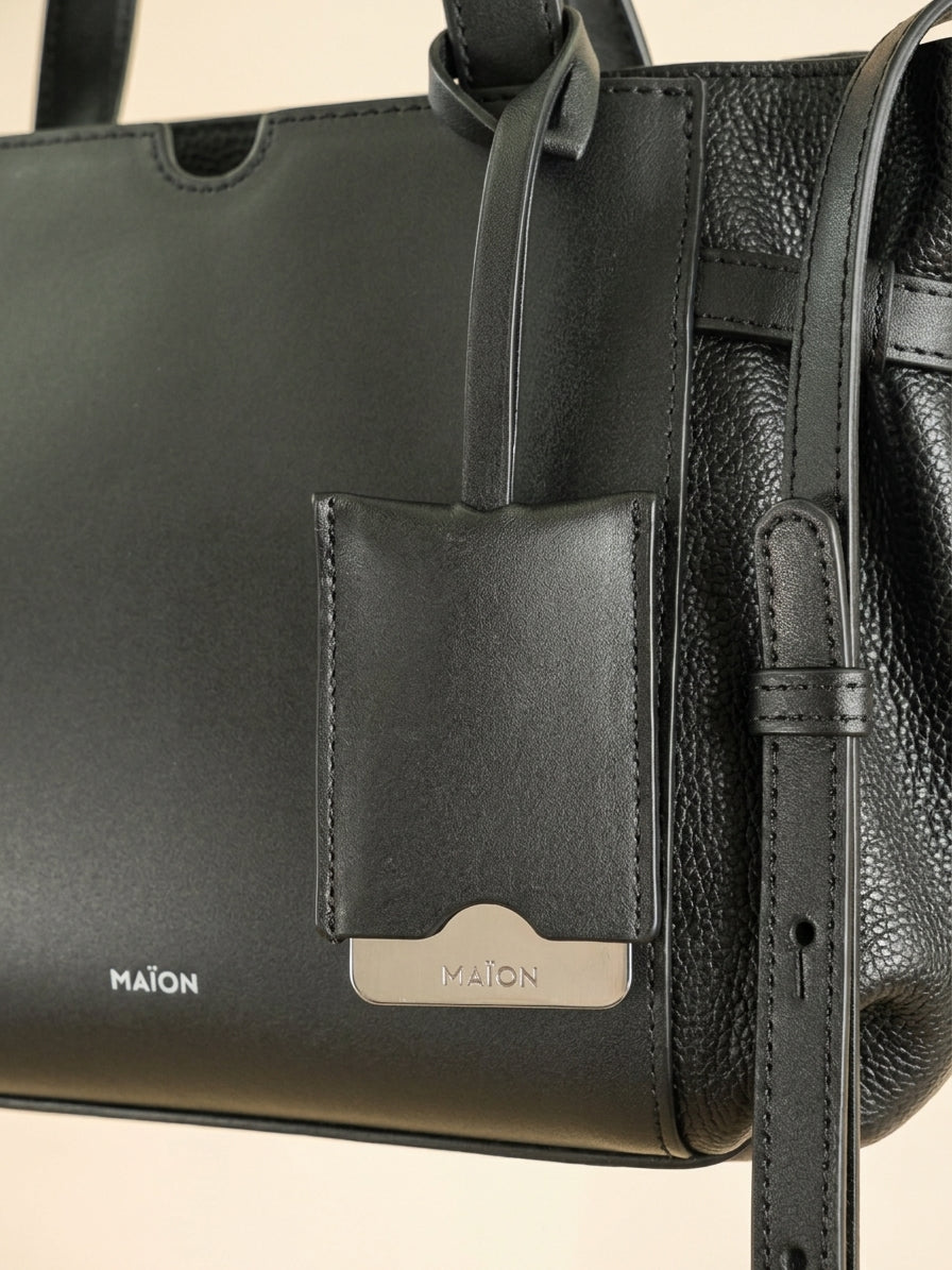Célia Sac bandoulière tout cuir Noir